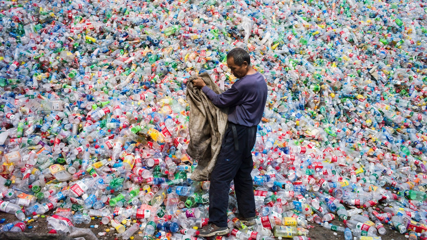 europejskie plastikowe butelki trafiały do recyklingu w Chinach